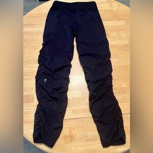 Ivivva by lululemon Black Dance Studio Pants size 10 girls EUC